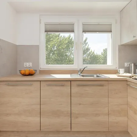 Sloneczny Apartament W Sercu Gdyni By Renters 아파트